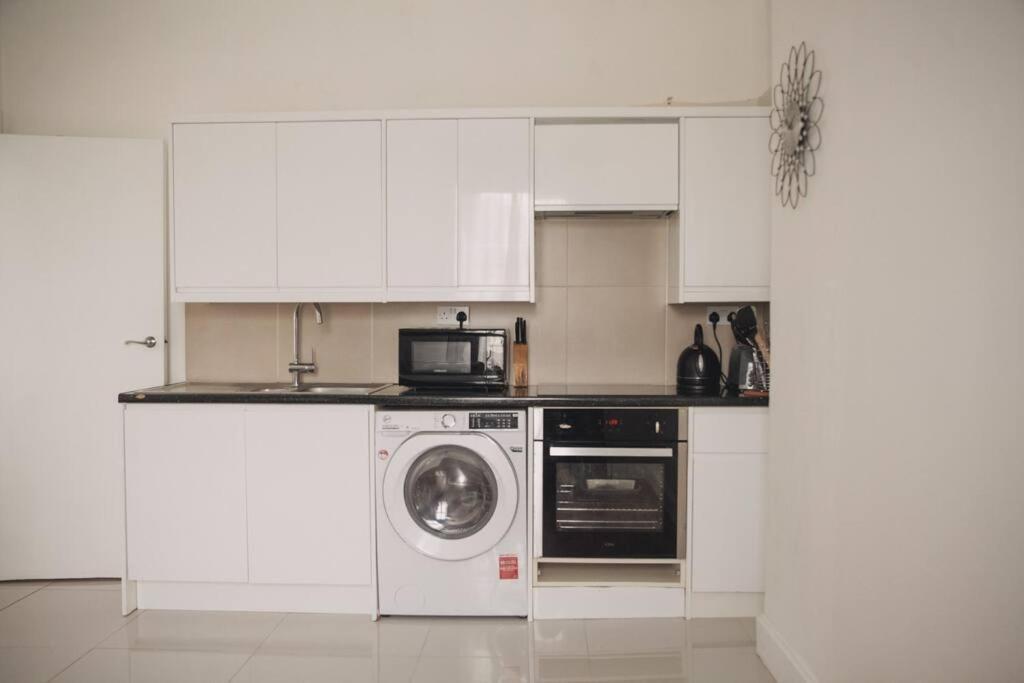 3 Bed Flat With Balcony Central London Exteriör bild