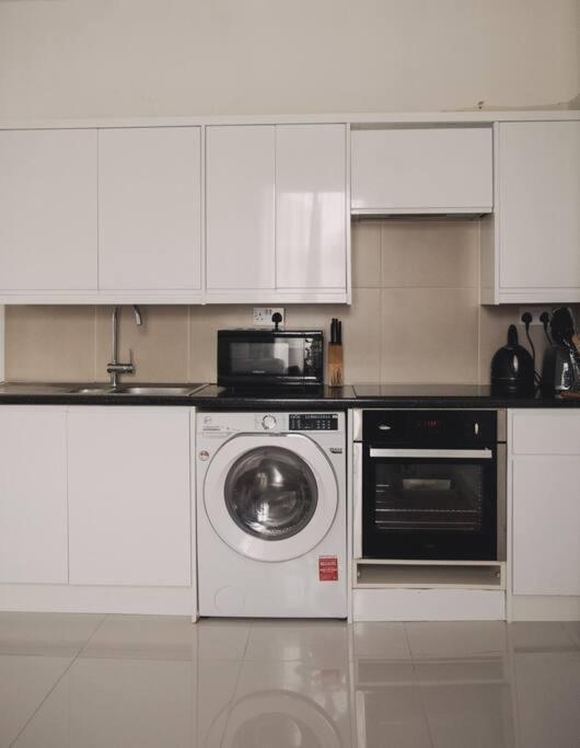 3 Bed Flat With Balcony Central London Exteriör bild